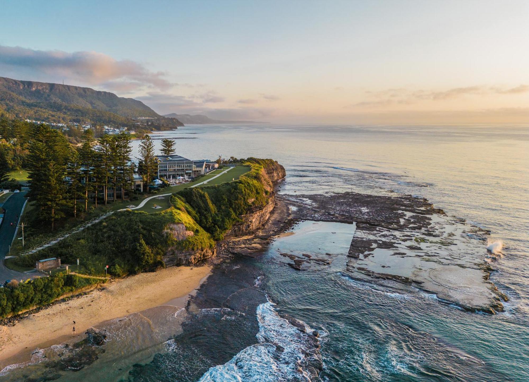 Headlands Austinmer Beach Hotel Exterior photo