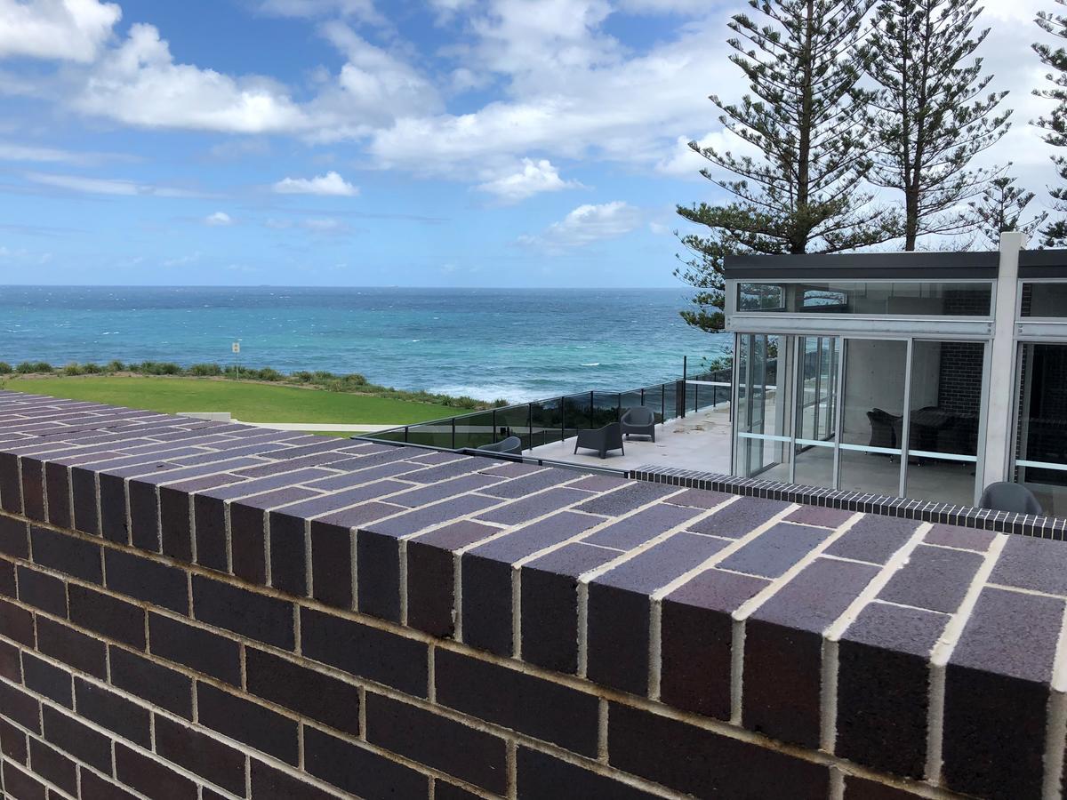 Headlands Austinmer Beach Hotel Exterior photo